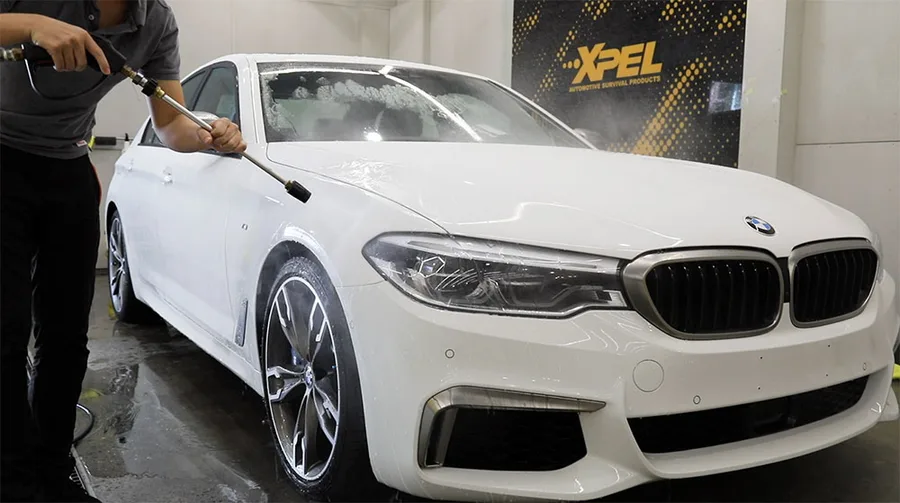 【高雄汽車包膜】愛客司汽車服務中心｜南部唯一Xpel官方旗艦店｜BMW M550i落地貼｜保固10年