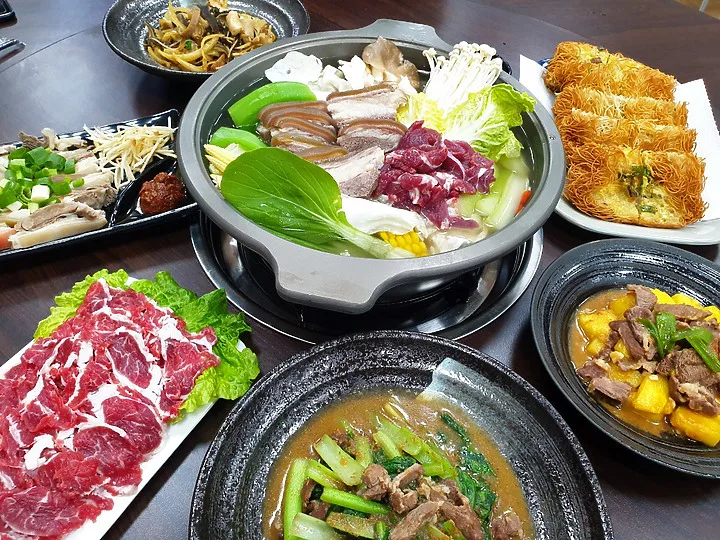 【台南清燉羊肉爐】阿堂鮮蔬羊肉爐│清甜養生芥菜心湯頭│一隻羊只能切十盤的上等國產努比亞溫體羊│台南北區必吃