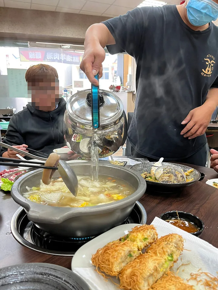 【台南清燉羊肉爐】阿堂鮮蔬羊肉爐│清甜養生芥菜心湯頭│一隻羊只能切十盤的上等國產努比亞溫體羊│台南北區必吃