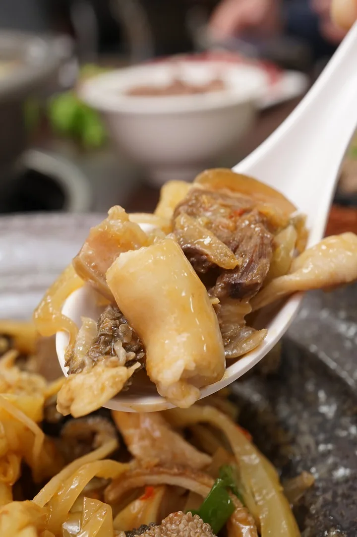 【台南清燉羊肉爐】阿堂鮮蔬羊肉爐│清甜養生芥菜心湯頭│一隻羊只能切十盤的上等國產努比亞溫體羊│台南北區必吃