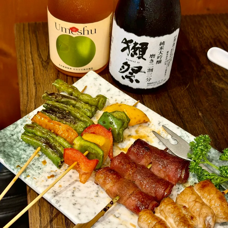 原佃燒烤彩椒青辣椒串與培根蘆筍卷