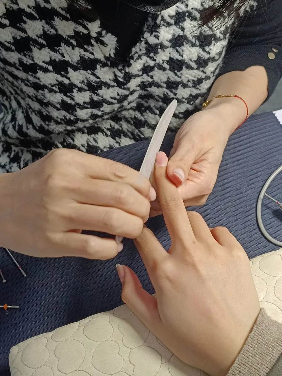 指愛美麗,台南美甲教學,美甲課程推薦,美甲全科班,凝膠基礎班,小班制教學11.jpg