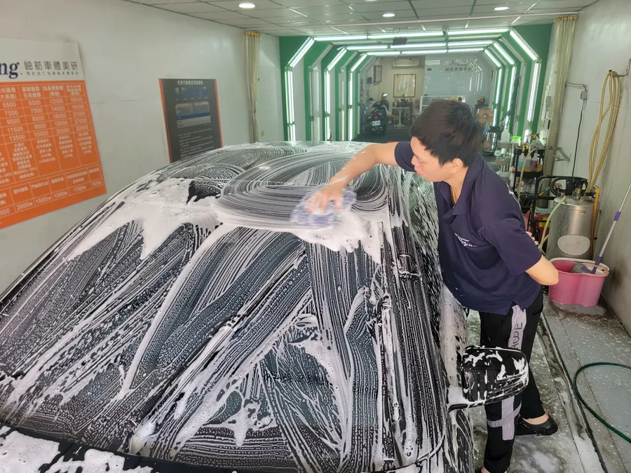 【台南汽車美容鍍膜推薦】岫舫車體美研讓我驚豔！鍍膜好康送超多