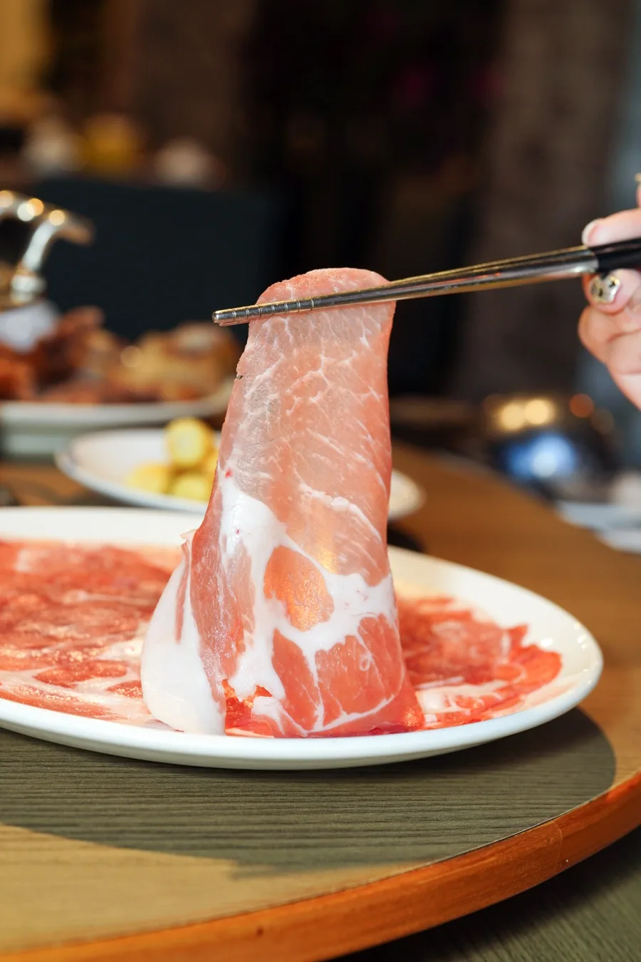 高雄火鍋推薦【牛老大涮牛肉】溫體牛肉爐│朋友來台指定必吃│米