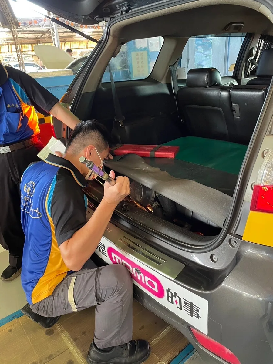 台南驗車廠－興泰汽車修配廠開立LPG瓦斯車合格證明