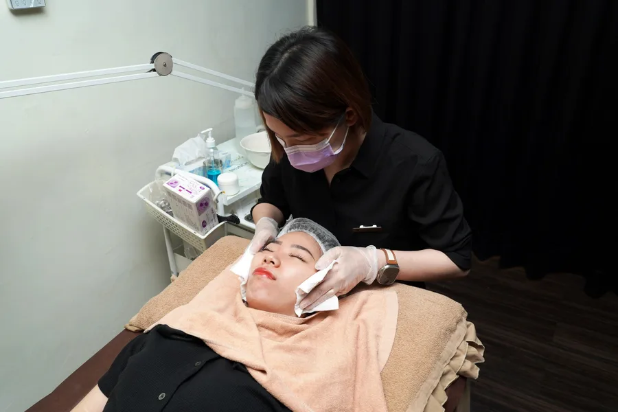 台南平價做臉清粉刺推薦：FILF小資美顏館，無壓力定期保養6