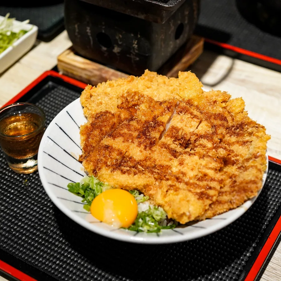 【台南丼飯推薦】揪丼-平價日式丼飯│朋友聚餐中西區丼飯專賣│