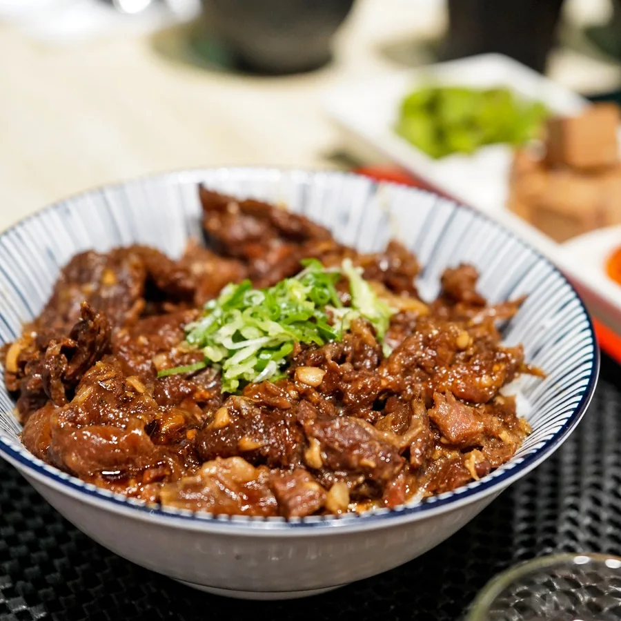 【台南丼飯推薦】揪丼-平價日式丼飯│朋友聚餐中西區丼飯專賣│