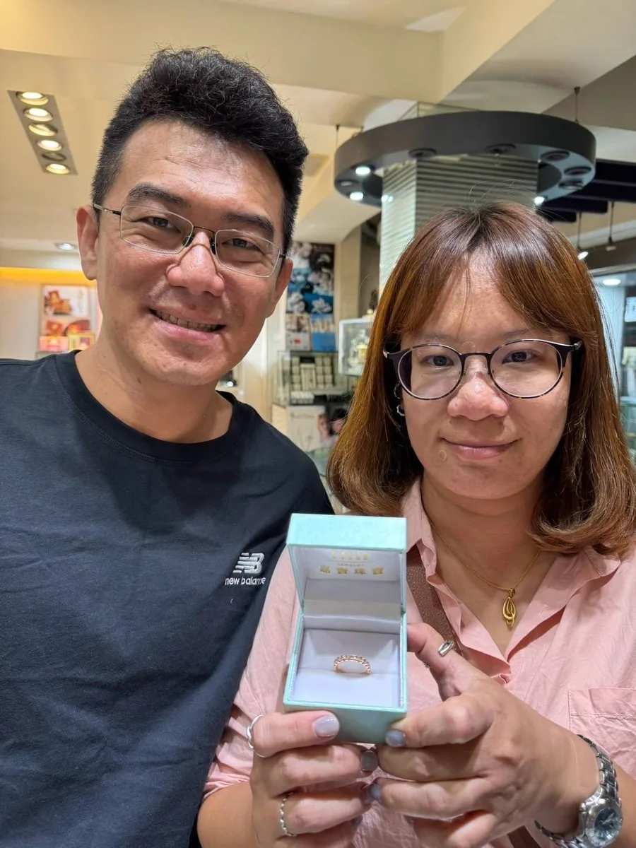 台南銀樓推薦：十年前在嘉寶珠寶挑求婚戒，十年後我們又回來了