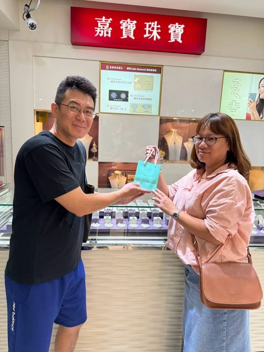 台南銀樓推薦：十年前在嘉寶珠寶挑求婚戒，十年後我們又回來了