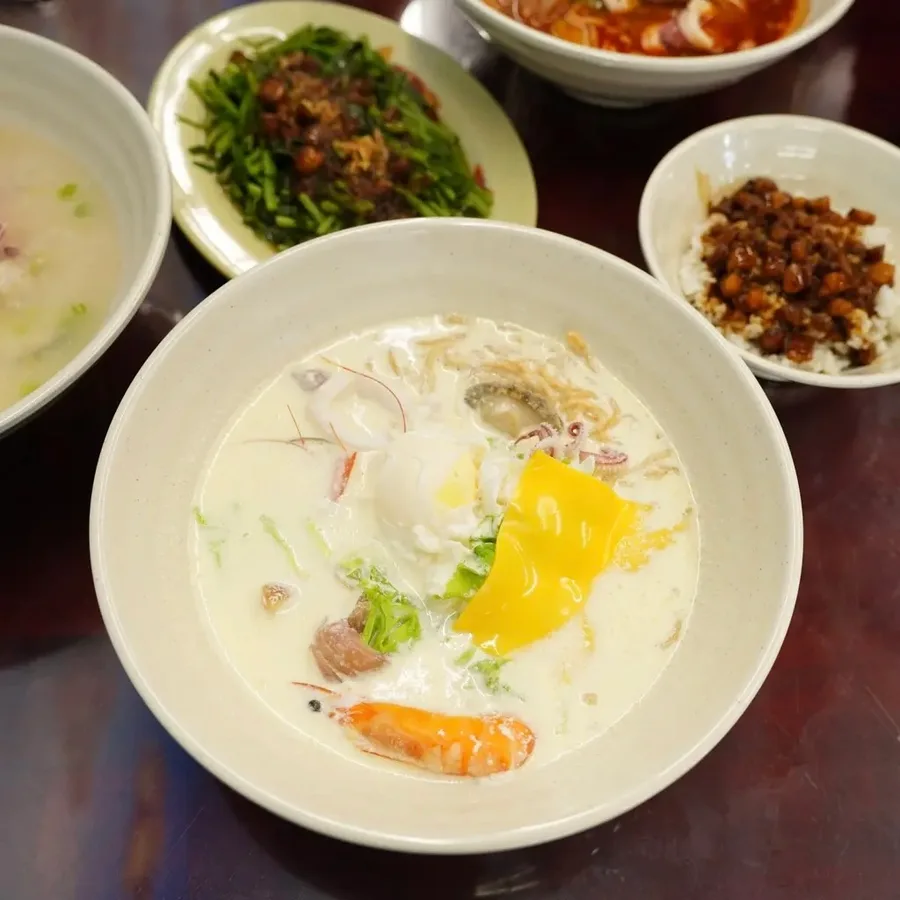 安南區美食推薦│海霸海鮮鍋燒│冷氣店面│料多新鮮又實在│海鮮