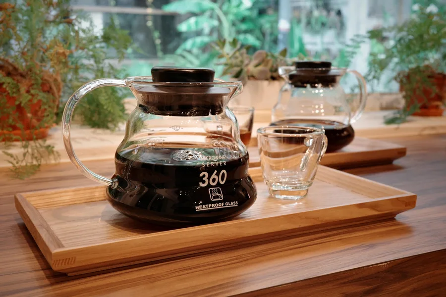 台南咖啡推薦【植也咖啡】成大巷弄裡的咖啡廳秘境│一杯手沖的慢