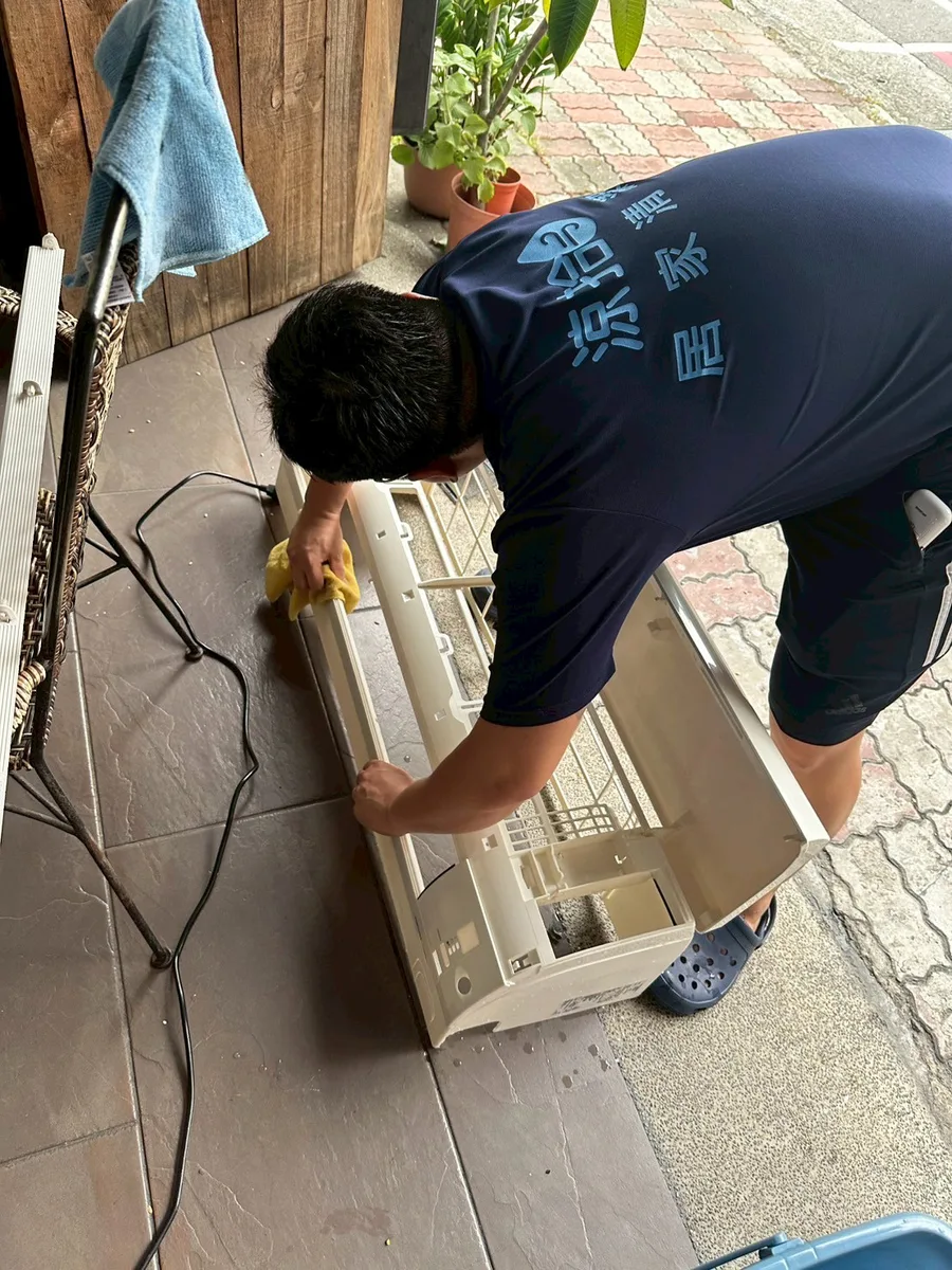 高雄冷氣清潔推薦│涼拾冷氣清潔│冷氣深層清洗前後對比│效能提