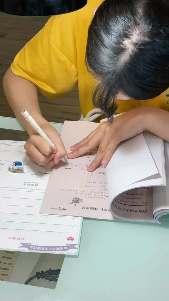 【台南美容教學】綝綝美睫教學推薦|從零開始學接睫毛,兼顧家庭與事業的完美選擇