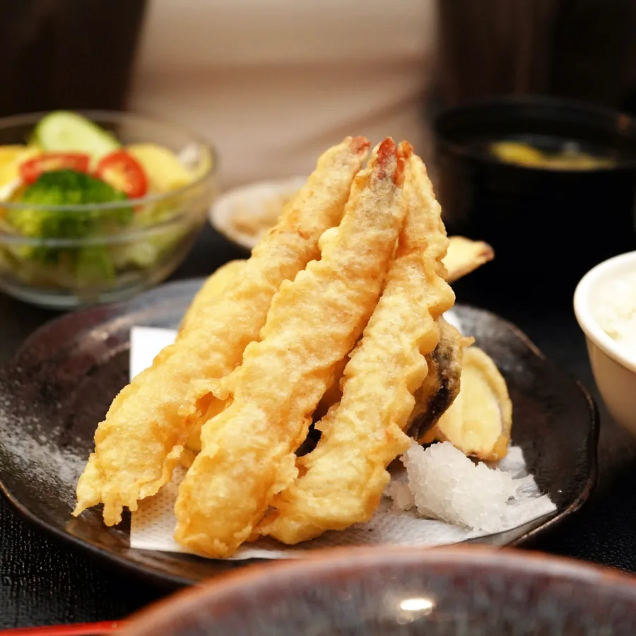 台南日式定食推薦｜小椿食堂｜炸牡蠣、鮭魚親子丼超值又道地