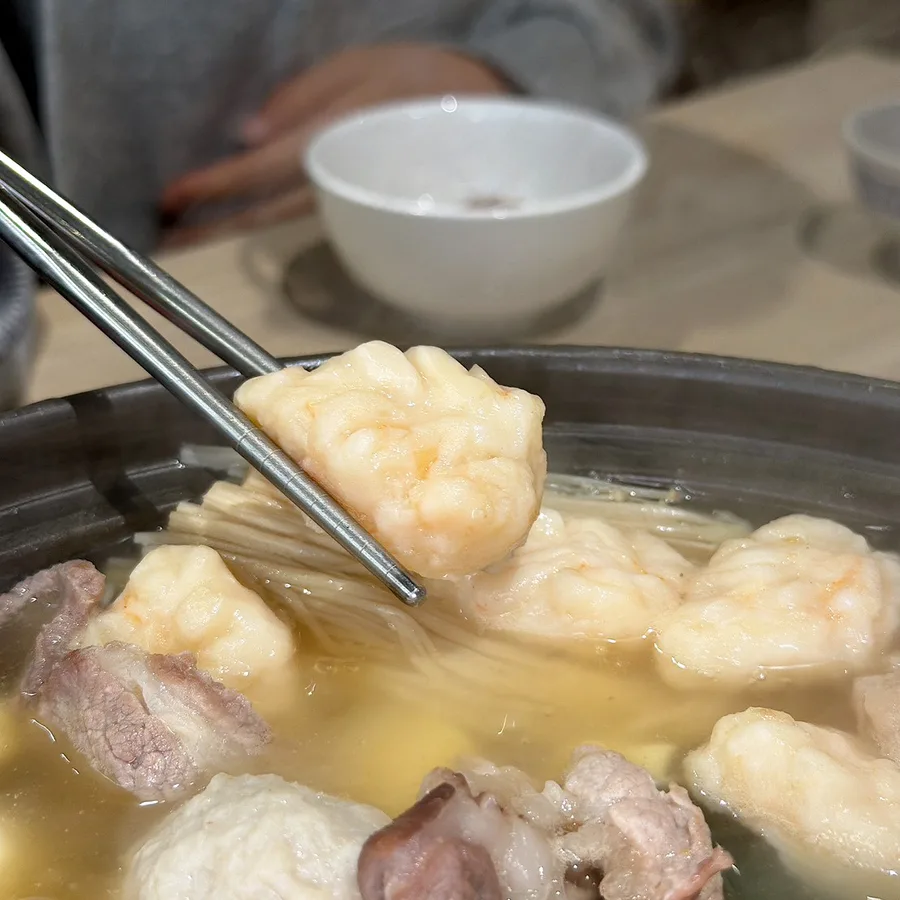 台南火鍋推薦哪家？如潮火鍋東區新開、環境舒適冷氣強、沙茶醬自己調比例隨心