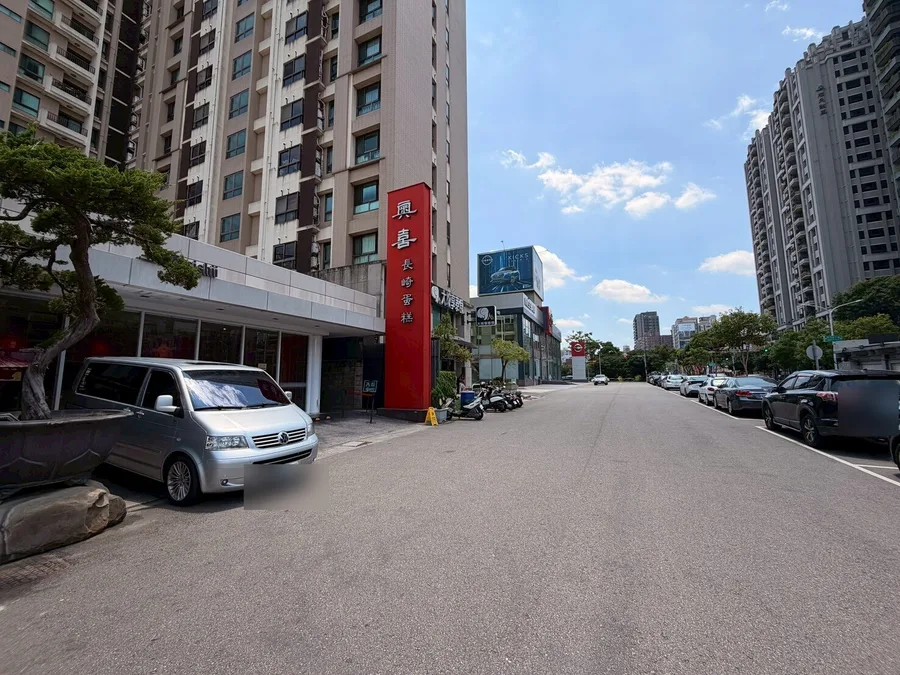 奧喜長崎蛋糕周邊街道寬敞停車格多，台中長崎蛋糕推薦