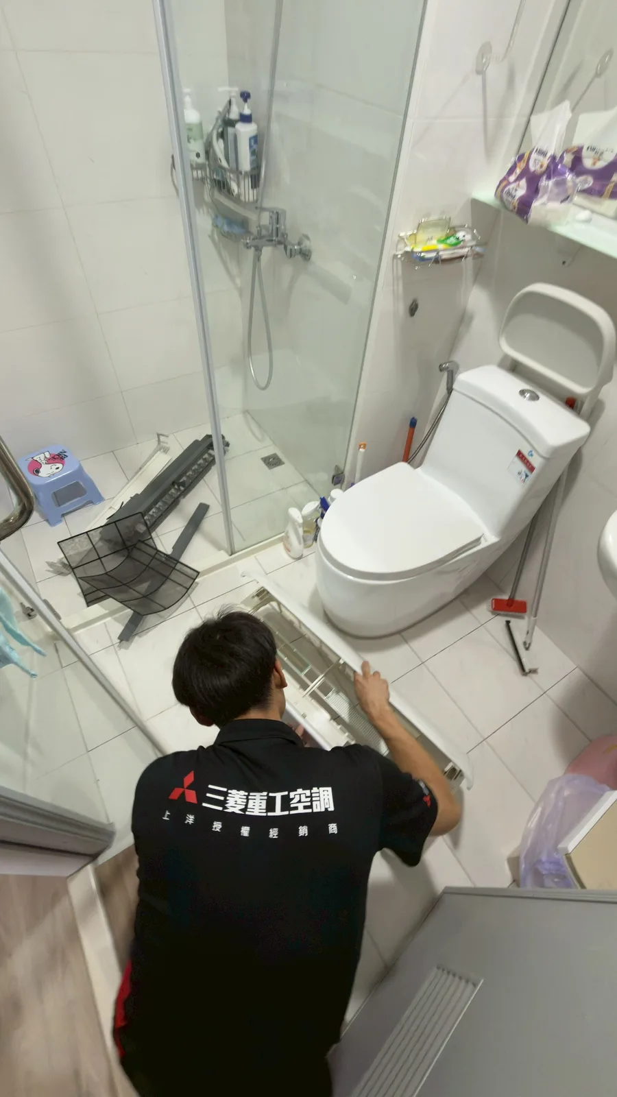 冷氣外殼面板清洗